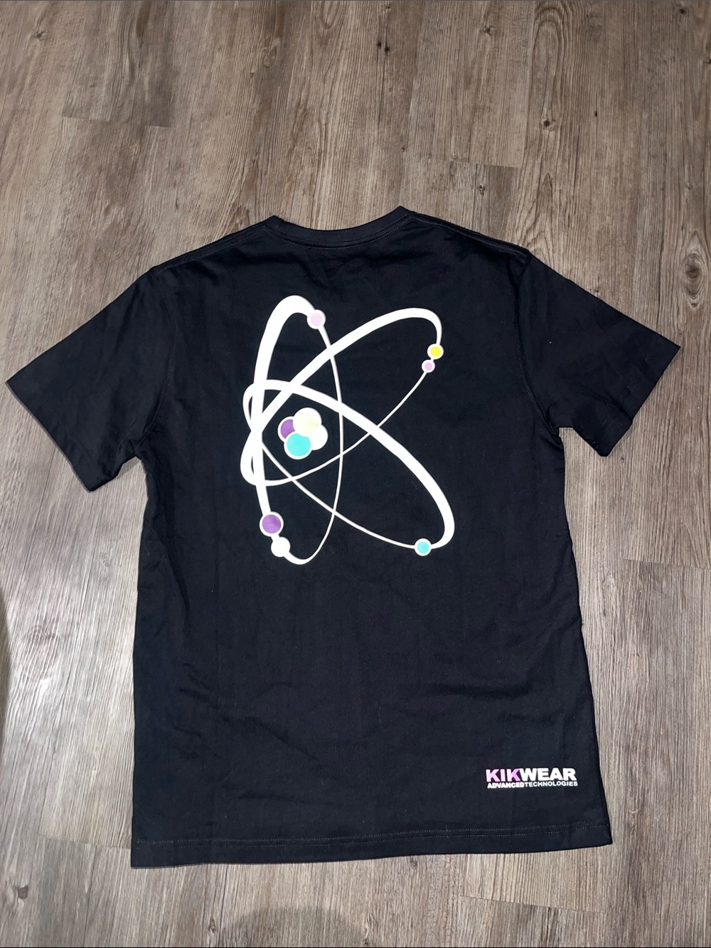 KIKWEAR Short-Sleeve Crewneck Tee with White Atom Motif